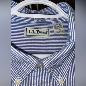 L L Bean Men's Button Down Shirt light blue/white Stripe Size L